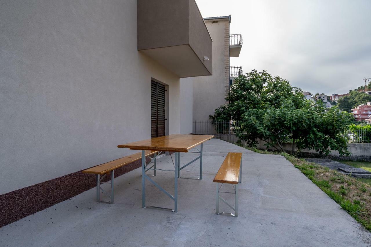 Apartment Matija Подстрана Экстерьер фото